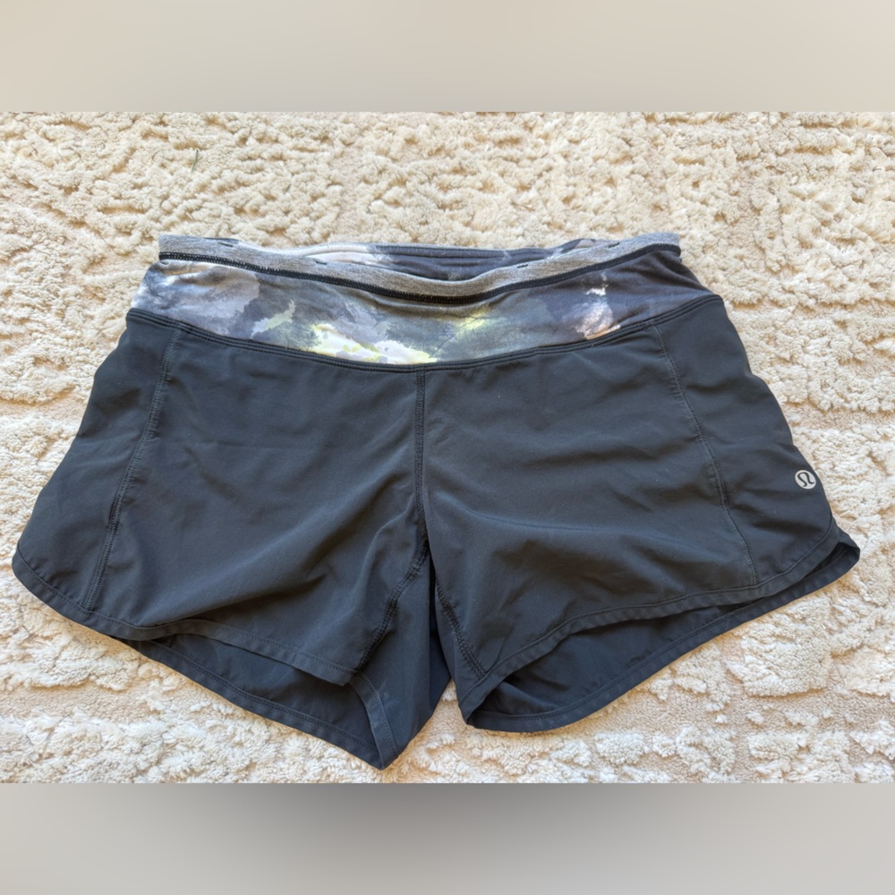 Lululemon. Speed up short. 4 inch.